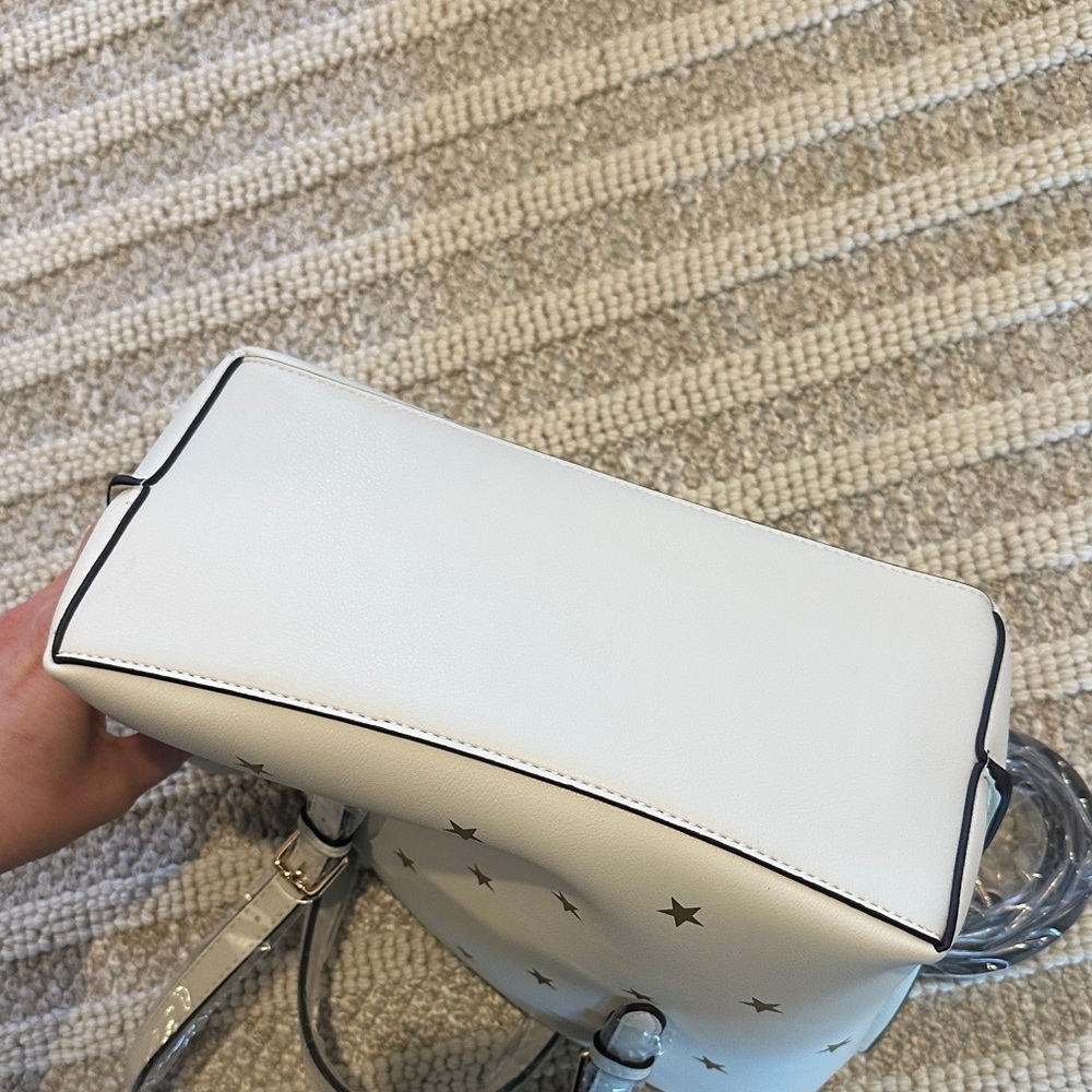 Gold Star Patterned White Handbag - Picture 5 of 5